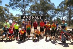 20201108-MBUG-and-FBKRT-at-Axedale-Station-300x225